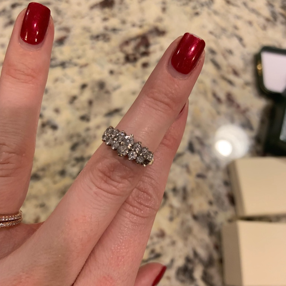 Pyramid diamond ring!